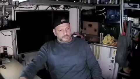 Snapshot of kostasgreek42 chatting on February 25, 7:14 pm Kosta online show from February 25, 7:14 pm