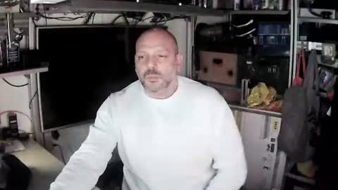 Snapshot of kostasgreek42 chatting on February 26, 5:50 pm Kosta online show from February 26, 5:50 pm