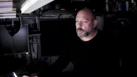 Snapshot of kostasgreek42 chatting on December 21, 1:51 pm Kosta online show from December 21, 1:51 pm