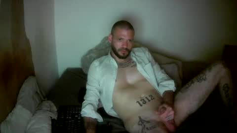 Snapshot of kostoysergey chatting on June 24, 1:48 am kostoysergey online show from June 24, 1:48 am