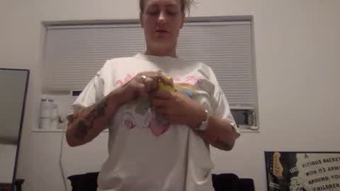 koyoteej online show from March 13, 7:26 am