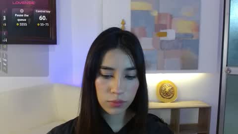 Elizabeth online show from December 5, 12:03 pm