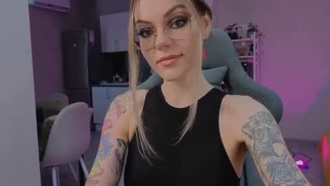 Jess online show from June 28, 10:54 am