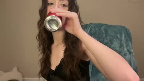 kr3amykay online show from February 18, 5:25 am