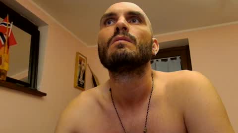 Snapshot of kratoskratoskratos chatting on July 30, 10:31 pm Kratos online show from July 30, 10:31 pm