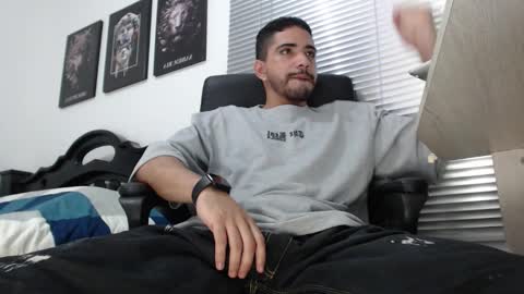 kratoswolf online show from March 27, 3:45 pm