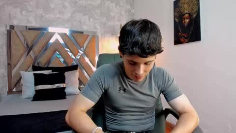 Snapshot of kraven_lust chatting on November 22, 3:16 am Kraven online show from November 22, 3:16 am