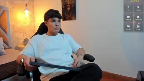 Snapshot of kraven_lust chatting on May 10, 3:01 am Kraven online show from May 10, 3:01 am