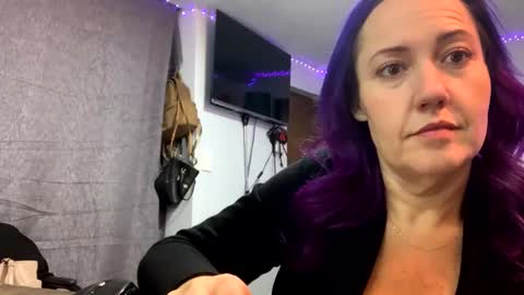 kreamyk420 online show from December 17, 8:31 am