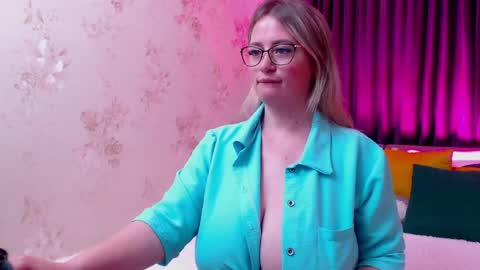 Kriss online show from May 13, 1:30 pm