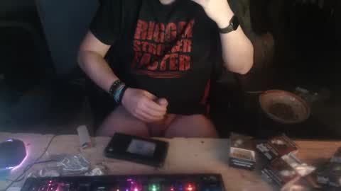 Snapshot of krimson999 chatting on January 18, 9:46 am krimson999 online show from January 18, 9:46 am