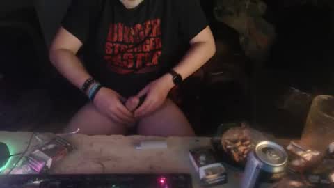 Snapshot of krimson999 chatting on January 19, 5:00 am krimson999 online show from January 19, 5:00 am