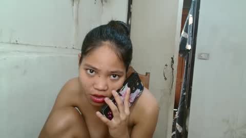 Snapshot of krisloversweet1 chatting on February 23, 4:10 am Kris online show from February 23, 4:10 am