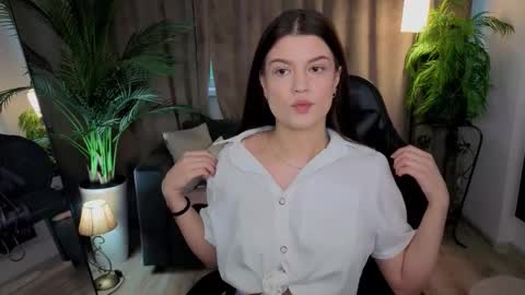 Snapshot of krismoor chatting on February 14, 2:36 pm Kris online show from February 14, 2:36 pm