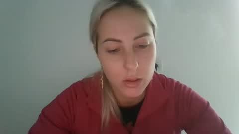 Snapshot of kriss_grace chatting on October 12, 2:16 pm Grace online show from October 12, 2:16 pm