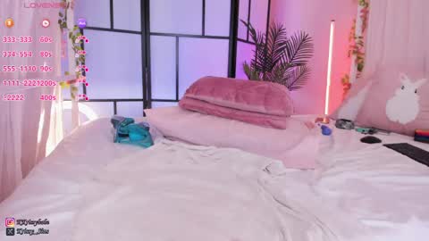 Christina online show from March 21, 8:19 am