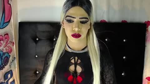 Snapshot of kristal_queen01 chatting on May 22, 6:53 am kristal_queen01 online show from May 22, 6:53 am