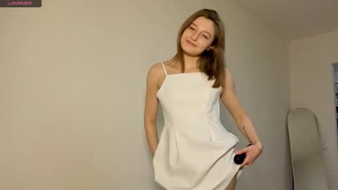 kristandaty online show from March 8, 5:28 pm