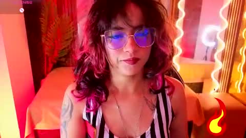 Snapshot of kristen_tay chatting on June 20, 2:47 am kristen_tay online show from June 20, 2:47 am