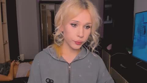 kristialsoopp online show from December 20, 12:07 am