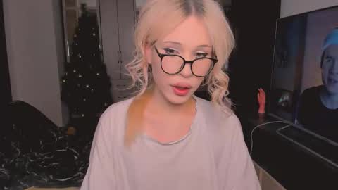 kristialsoopp online show from January 11, 6:46 pm