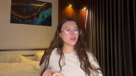 kristiekitty online show from May 18, 6:03 pm