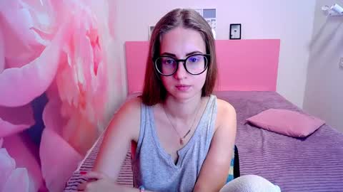 Snapshot of kristina_adel chatting on December 26, 4:58 pm Kristina Adel online show from December 26, 4:58 pm