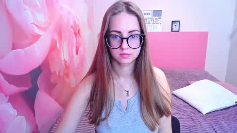 Snapshot of kristina_adel chatting on December 30, 8:10 am Kristina Adel online show from December 30, 8:10 am