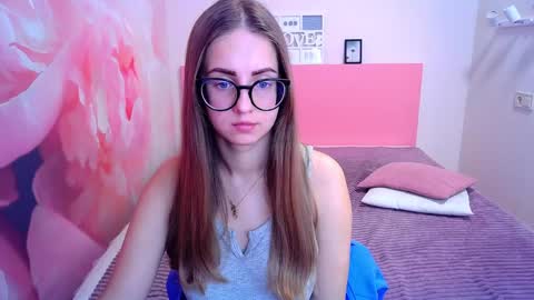 Snapshot of kristina_adel chatting on January 9, 2:18 pm Kristina Adel online show from January 9, 2:18 pm