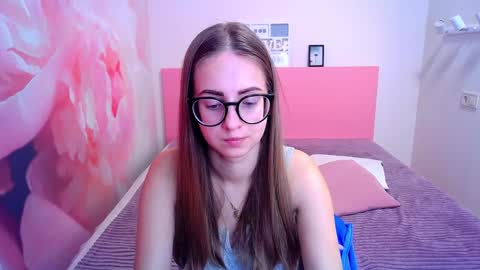 Snapshot of kristina_adel chatting on January 9, 5:22 pm Kristina Adel online show from January 9, 5:22 pm