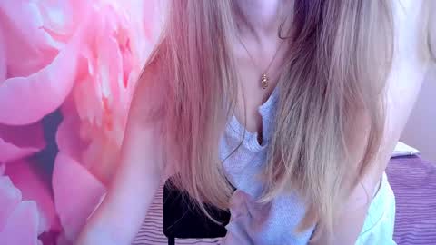 Snapshot of kristina_adel chatting on January 13, 7:32 am Kristina Adel online show from January 13, 7:32 am