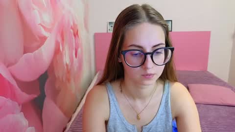 Snapshot of kristina_adel chatting on February 3, 8:02 am Kristina Adel online show from February 3, 8:02 am