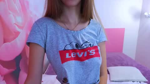 Snapshot of kristina_adel chatting on October 16, 6:36 am Kristina Adel online show from October 16, 6:36 am