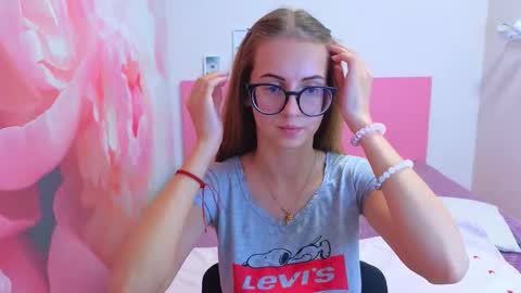 Snapshot of kristina_adel chatting on November 14, 8:46 am Kristina Adel online show from November 14, 8:46 am