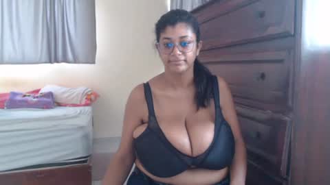 KristinaMilan online show from October 20, 12:49 pm