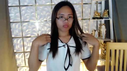 kristine_fox online show from April 12, 8:19 am