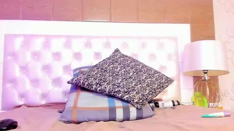 Snapshot of kristinels chatting on February 13, 6:16 pm kristin online show from February 13, 6:16 pm