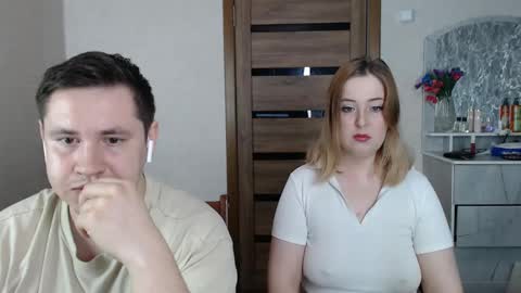 Snapshot of kristy_fran chatting on February 10, 3:21 pm Kristy online show from February 10, 3:21 pm