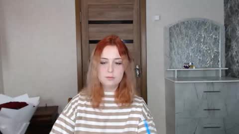 Snapshot of kristy_fran chatting on September 17, 10:11 pm Kristy online show from September 17, 10:11 pm