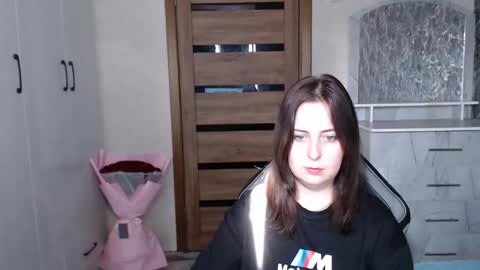 Snapshot of kristy_fran chatting on November 7, 6:46 am Kristy online show from November 7, 6:46 am