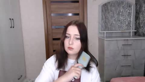 Snapshot of kristy_fran chatting on November 22, 8:19 pm Kristy online show from November 22, 8:19 pm