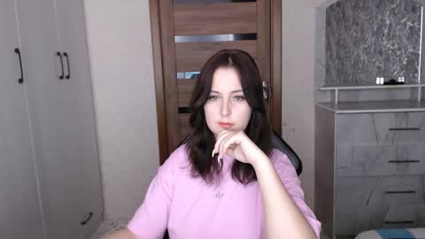 Snapshot of kristy_fran chatting on December 15, 11:42 pm Kristy online show from December 15, 11:42 pm