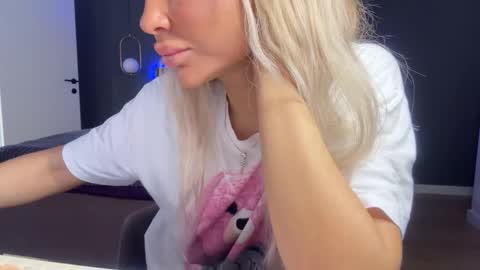 Kristi online show from September 15, 4:01 am