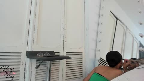 Snapshot of kristyl_paez chatting on December 2, 7:42 pm Cristina online show from December 2, 7:42 pm