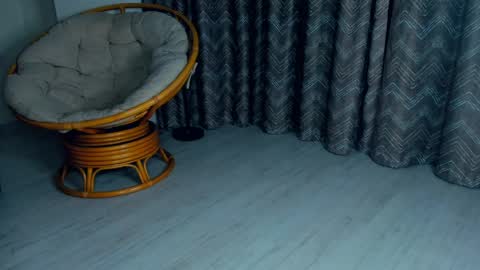 Misty online show from April 21, 9:06 pm