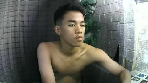 Snapshot of kritthanarkorn chatting on November 10, 7:40 am kritthanarkorn online show from November 10, 7:40 am