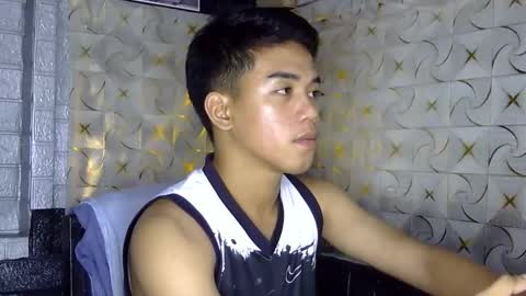 kritthanarkorn online show from March 22, 5:05 pm