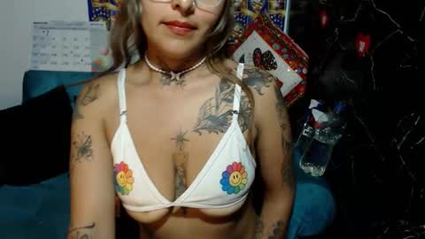 Snapshot of kronikafuckass chatting on December 2, 10:49 pm kronikafuckass online show from December 2, 10:49 pm