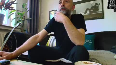 Snapshot of krummersaebel chatting on February 25, 4:31 pm krummersaebel online show from February 25, 4:31 pm