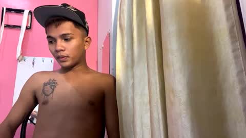 Snapshot of krunoxx chatting on February 4, 6:47 pm clarence online show from February 4, 6:47 pm